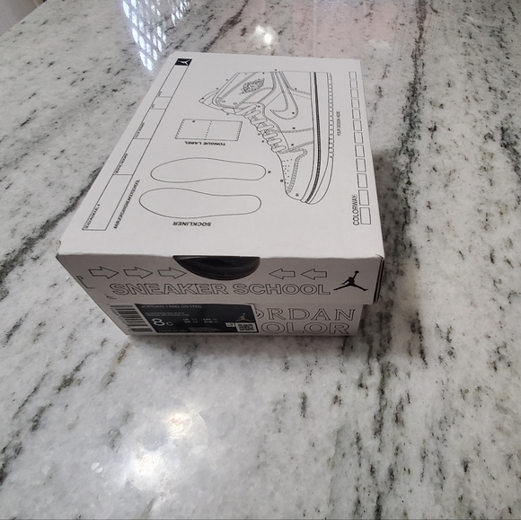 Jordan 1 Bred - Picture 10 of 12